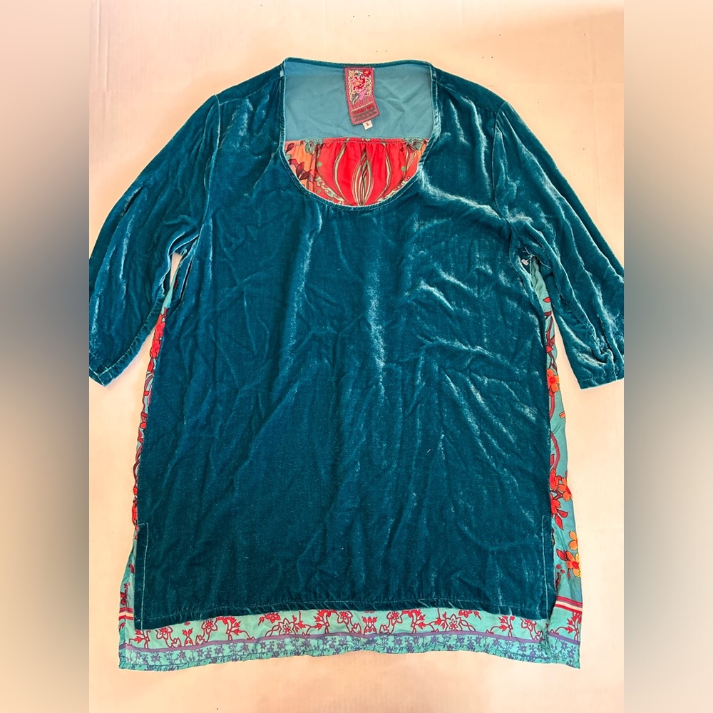 Johnny Was Lucia Velvet Scarf Back Tunic Top Size Small - Picture 5 of 7